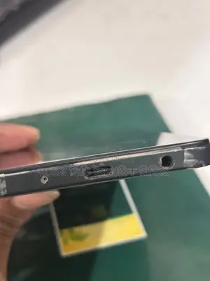 Vivo Y04 64 GB Black