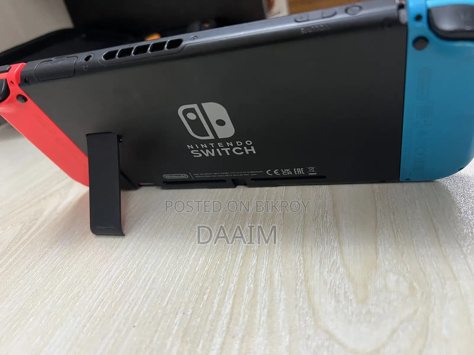 Nintendo Switch OLED Bundle + Mario Kart 8 Deluxe + FC24 + Spigen Case
