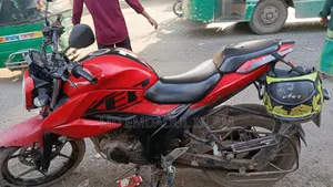 সুজুকি জিক্সার ২০২২ রেড