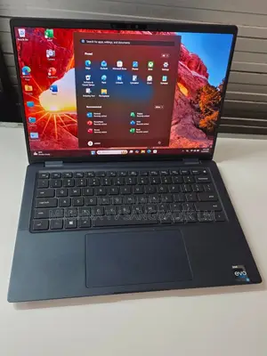 Laptop Dell 3GB Intel SSD 256GB