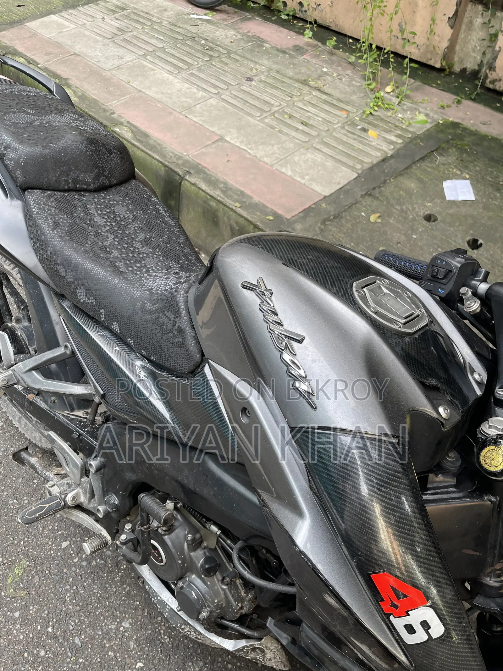 বাজাজ পালসার এনএস ১৬০ ২০১৮ কালো