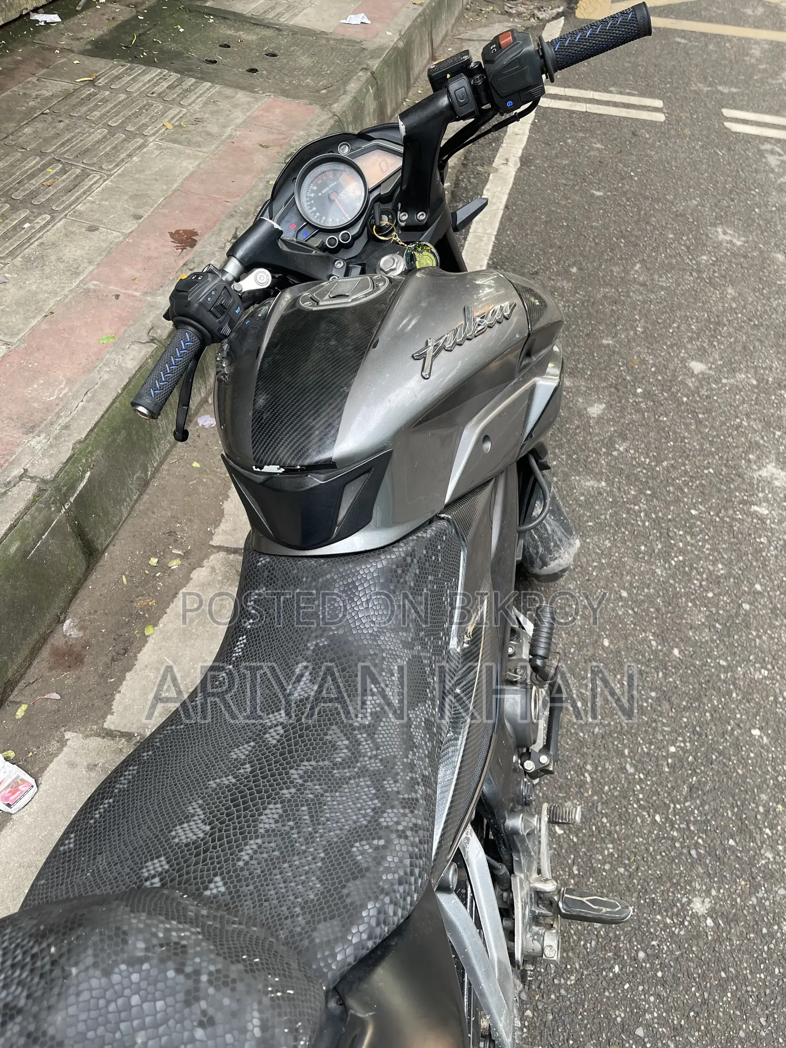 বাজাজ পালসার এনএস ১৬০ ২০১৮ কালো