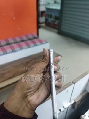 Apple iPhone 6s 64 GB Silver