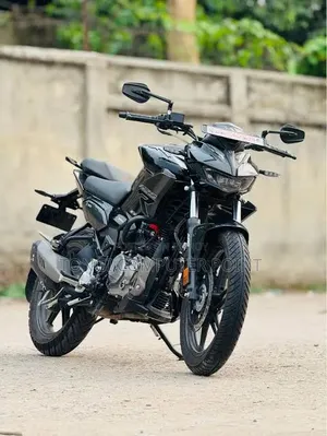 হিরো এক্সট্রিম ১২৫৫ ২০২৫ ব্ল্যাক