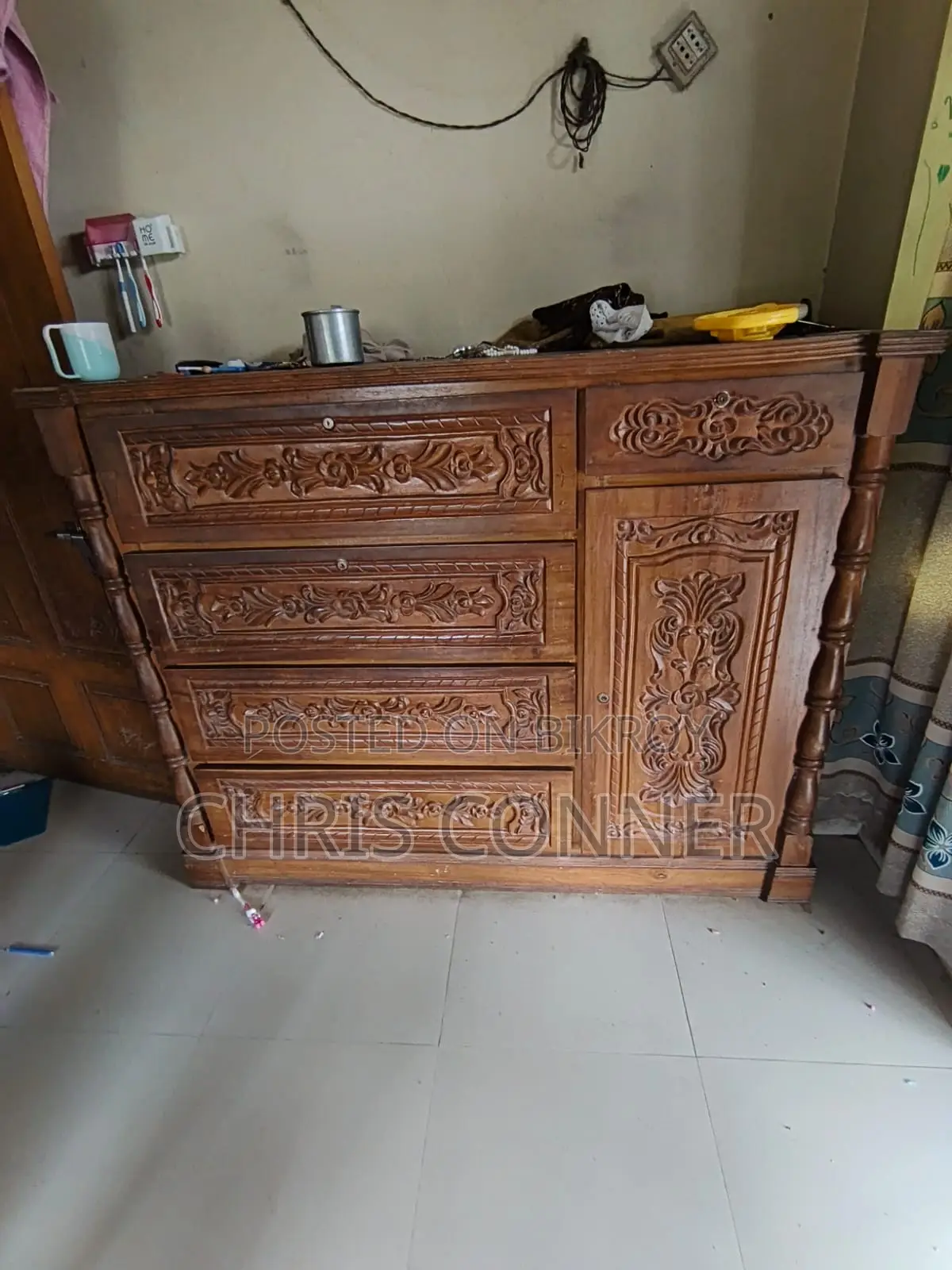 ওয়ারড্রব সেল