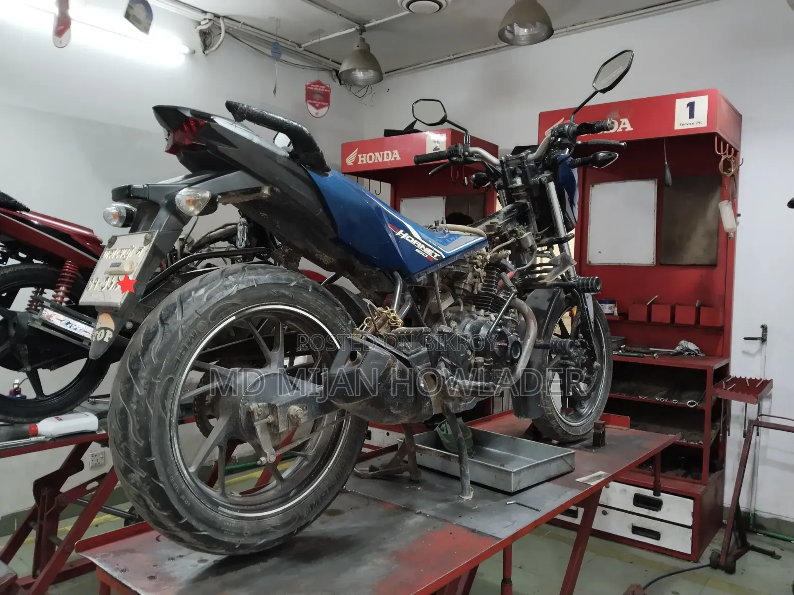 Honda Hornet 2018 Blue