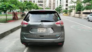 নিসান এক্স-ট্রেইল ২০১৬ গ্রে