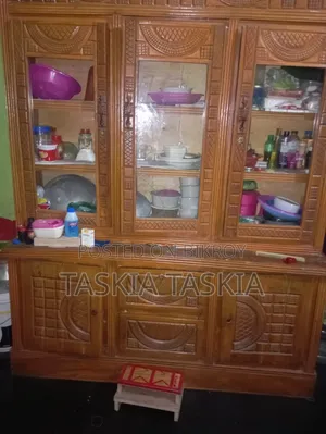 টাকার প্রয়োজনের জন্য বিক্রি করব