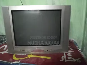 ২১ ইঞ্চি টিসিএল কালার টিভি। চলমান।