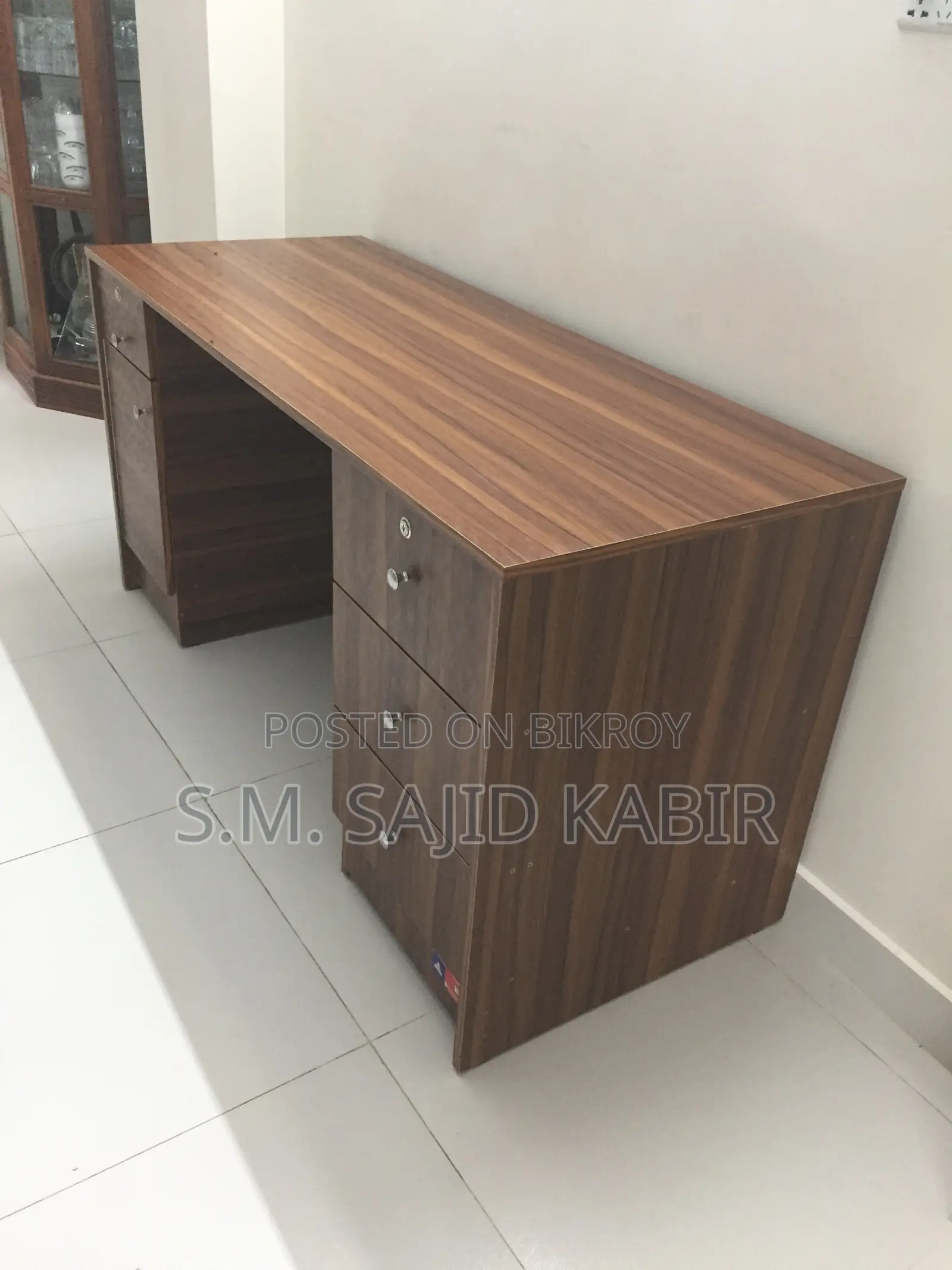 Large Study Table বিক্রয় হবে