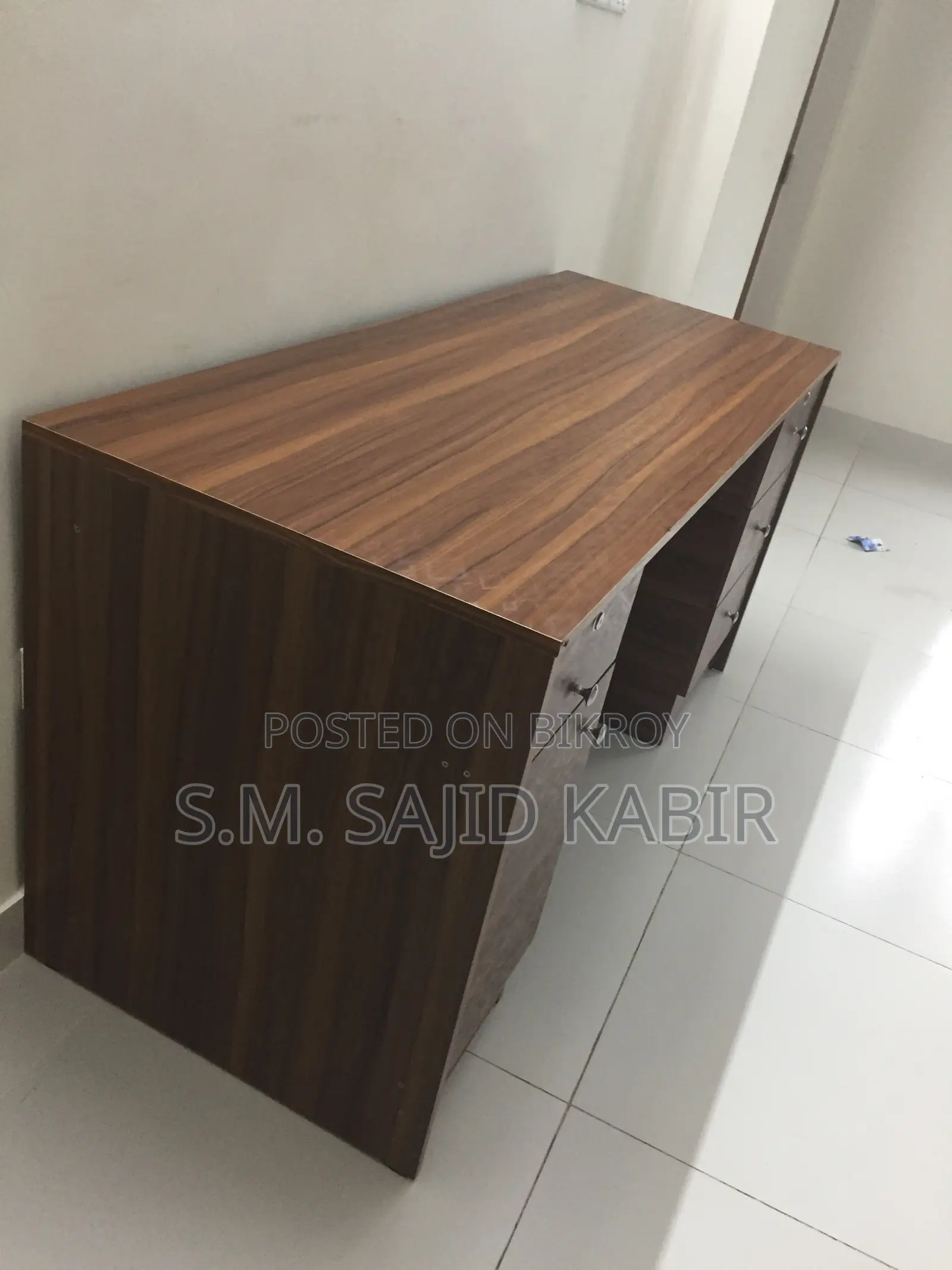 Large Study Table বিক্রয় হবে