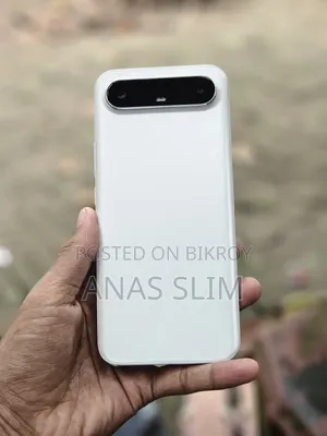 টেকনো পোভা স্লিম ৫জি ২৫৬ জিবি হোয়াইট