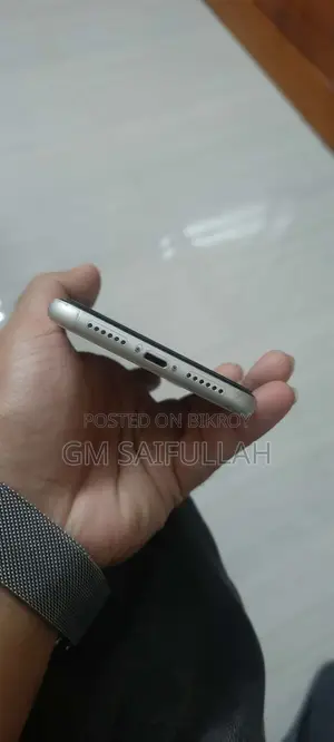 Apple iPhone XR 64 GB White