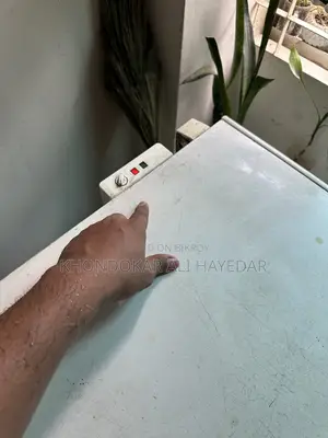 হুইরপুল ডিফ ফ্রিজ ১৯০ লিটার