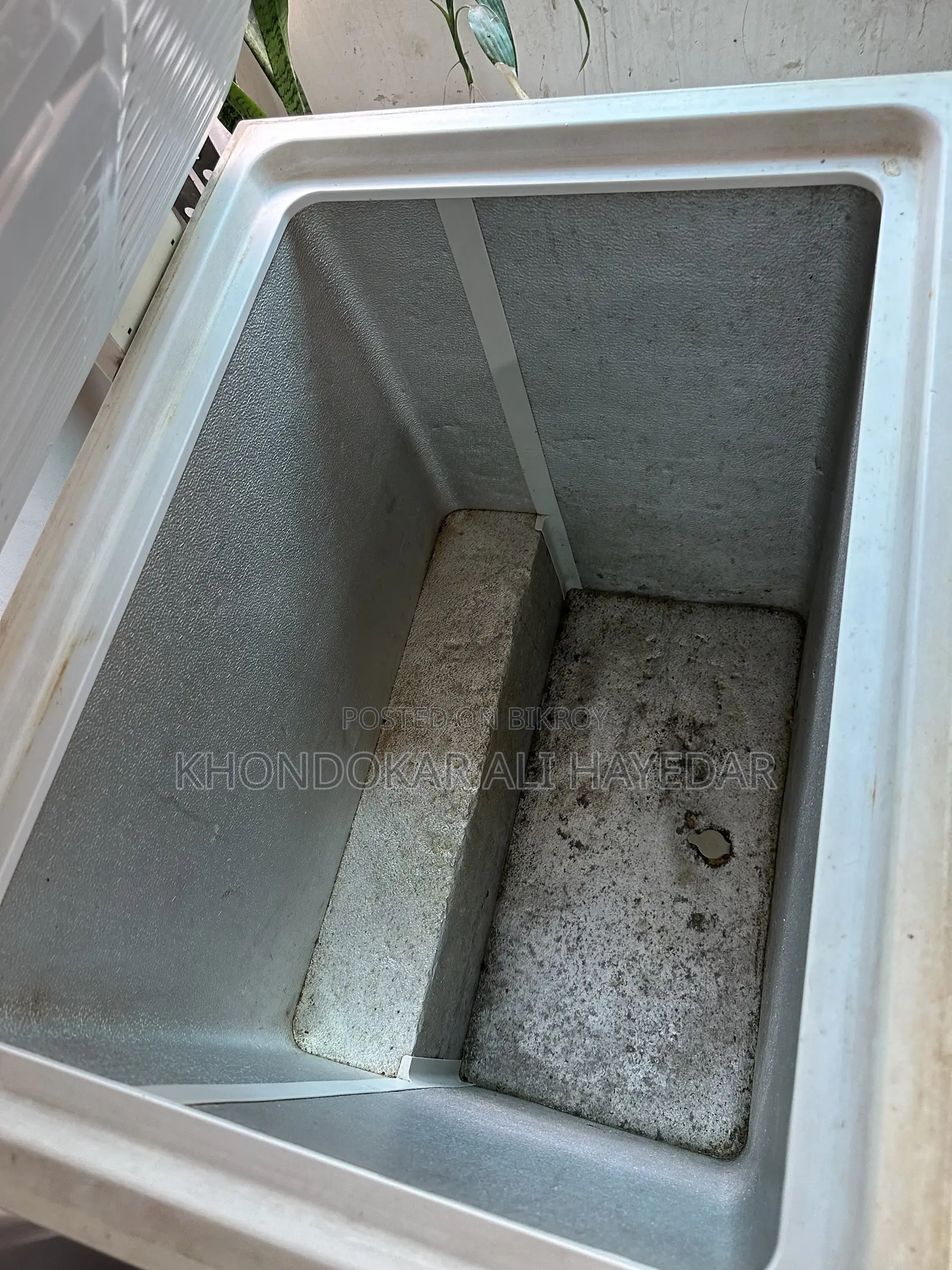 হুইরপুল ডিফ ফ্রিজ ১৯০ লিটার