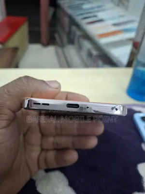নিউ অপ্পো রেনো ১২ ৫জি ২৫৬ জিবি হোয়াইট