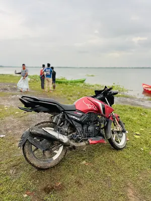 নতুন টিভিএস আপাচে আরটিআর ১৬০ ২ভি ২০১৮ রেড