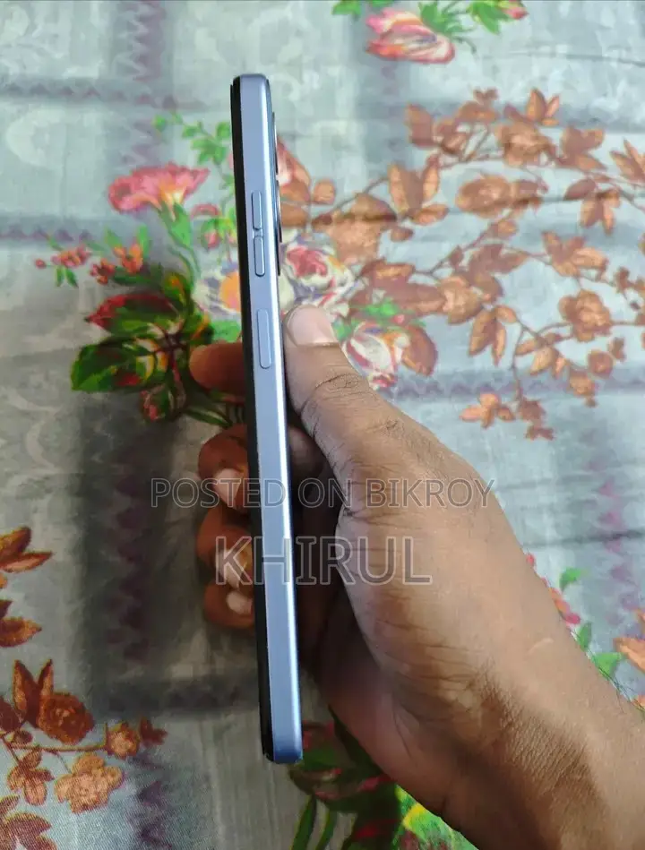 মোটরোহলা জি৩৪ ৫জি ১২৮ জিবি ব্লু