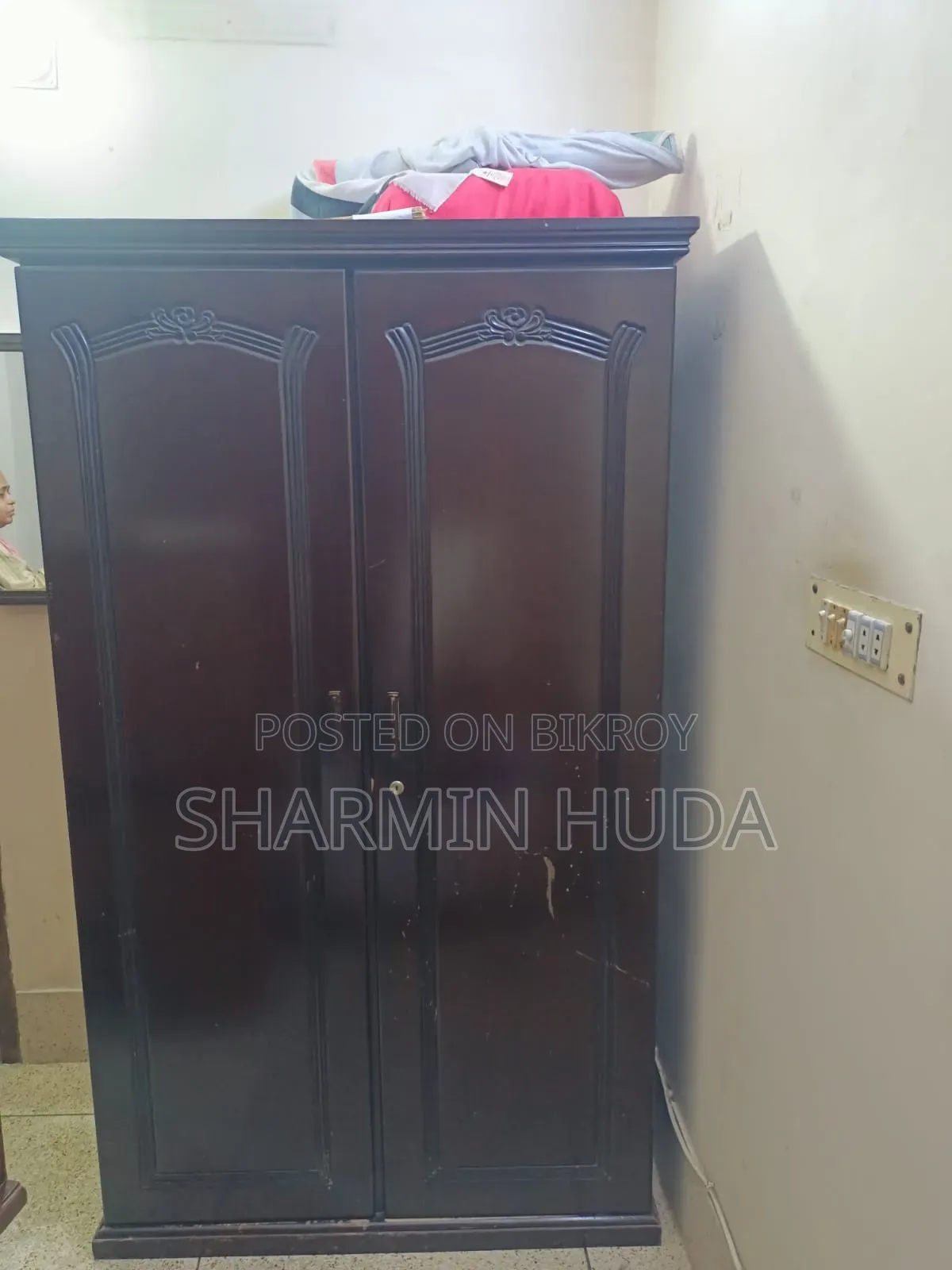 ব্যবহৃত আলমারি বিক্রি হবে