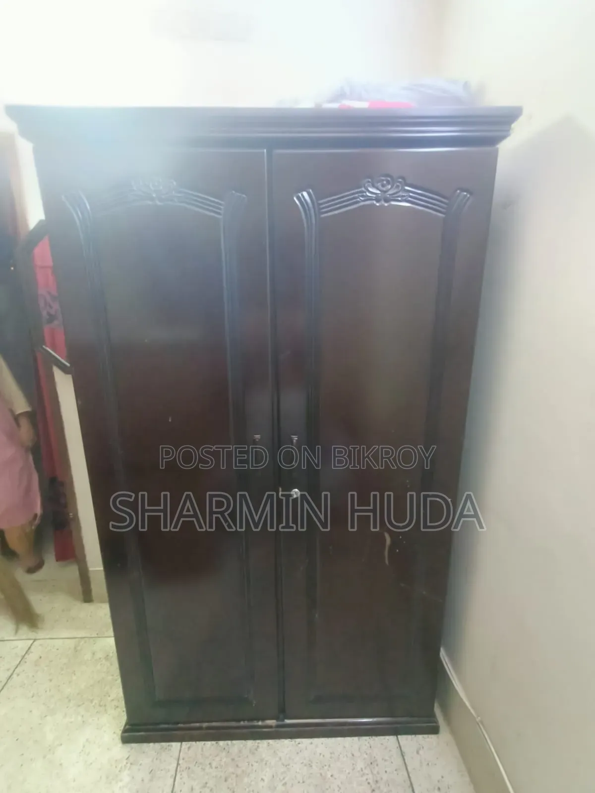 ব্যবহৃত আলমারি বিক্রি হবে