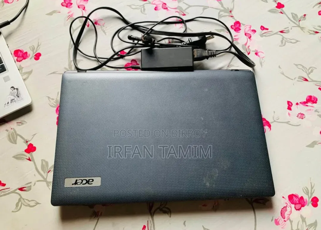 Laptop Acer Aspire 5733Z 6GB Intel Pentium SSD 128GB