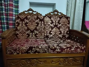 কাঠের সোফা