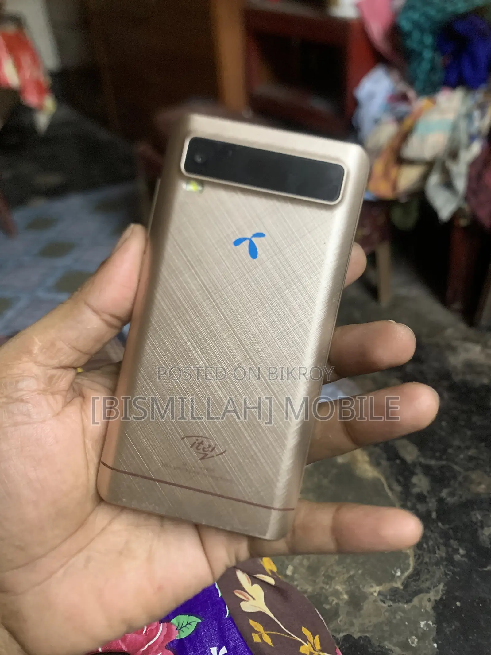 Itel 8 GB Gold