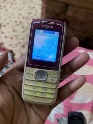 নোকিয়া ১৬৫০ লাল