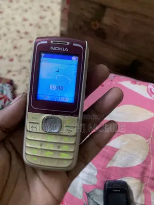 নোকিয়া ১৬৫০ লাল