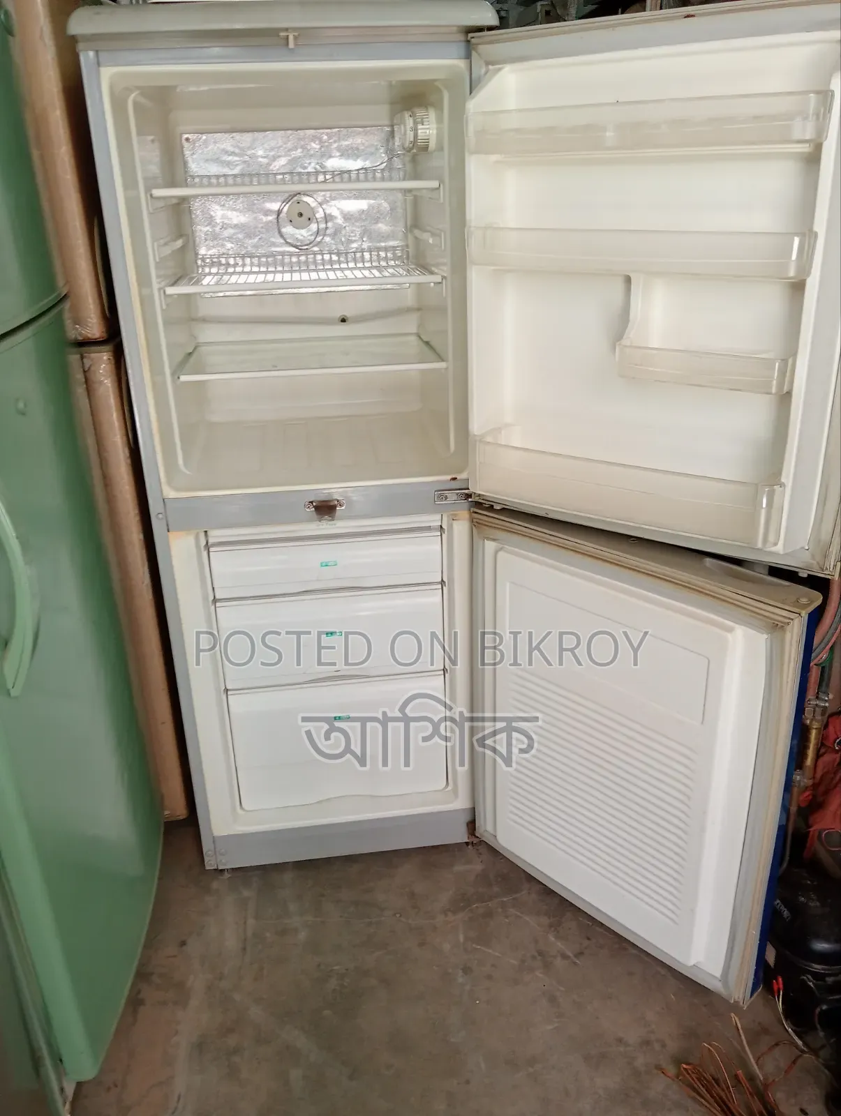 Walton Fridge 12 Cubic Feet
