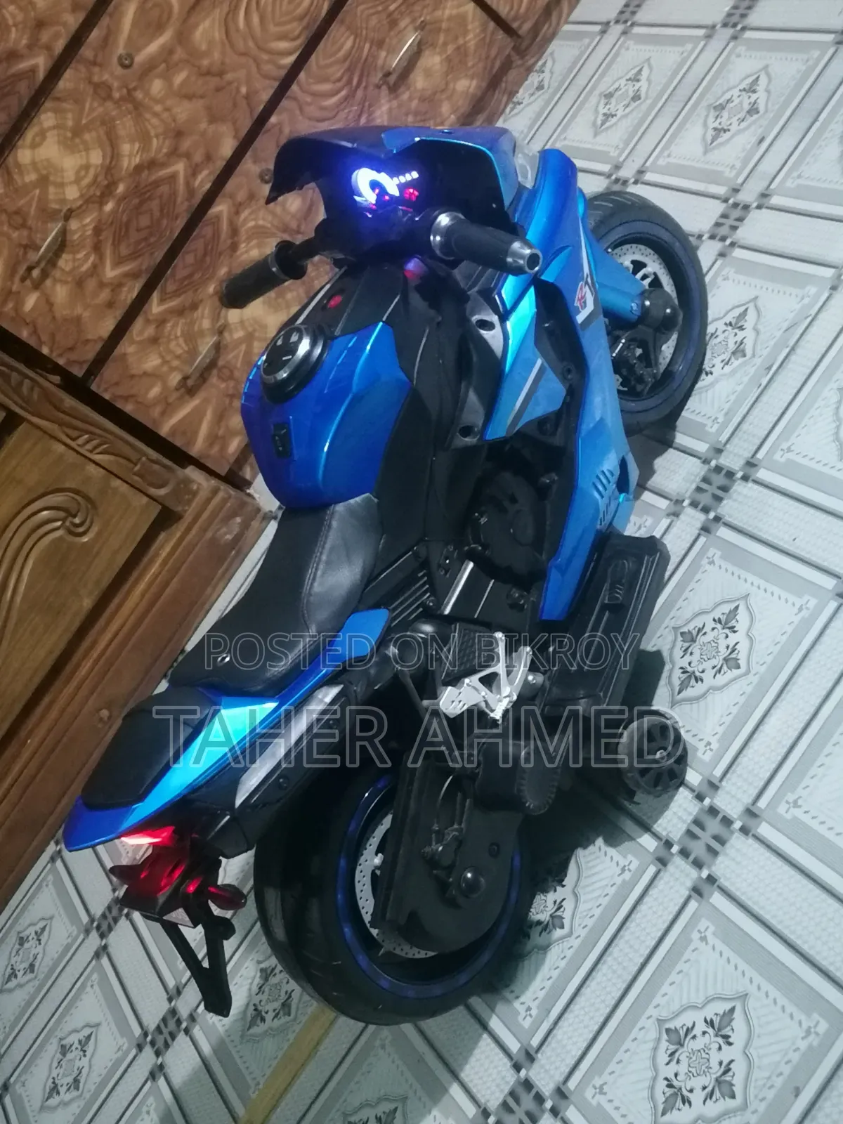 বাচ্চাদের ইলেকট্রিক বাইক
