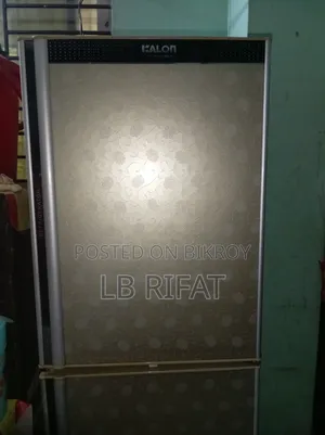 একটি ফ্রিজ