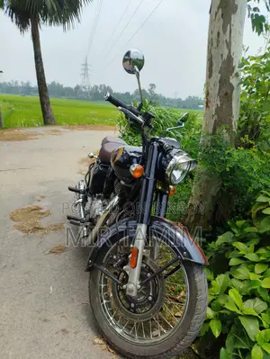 Royal Enfield Classic 350 2025 Black