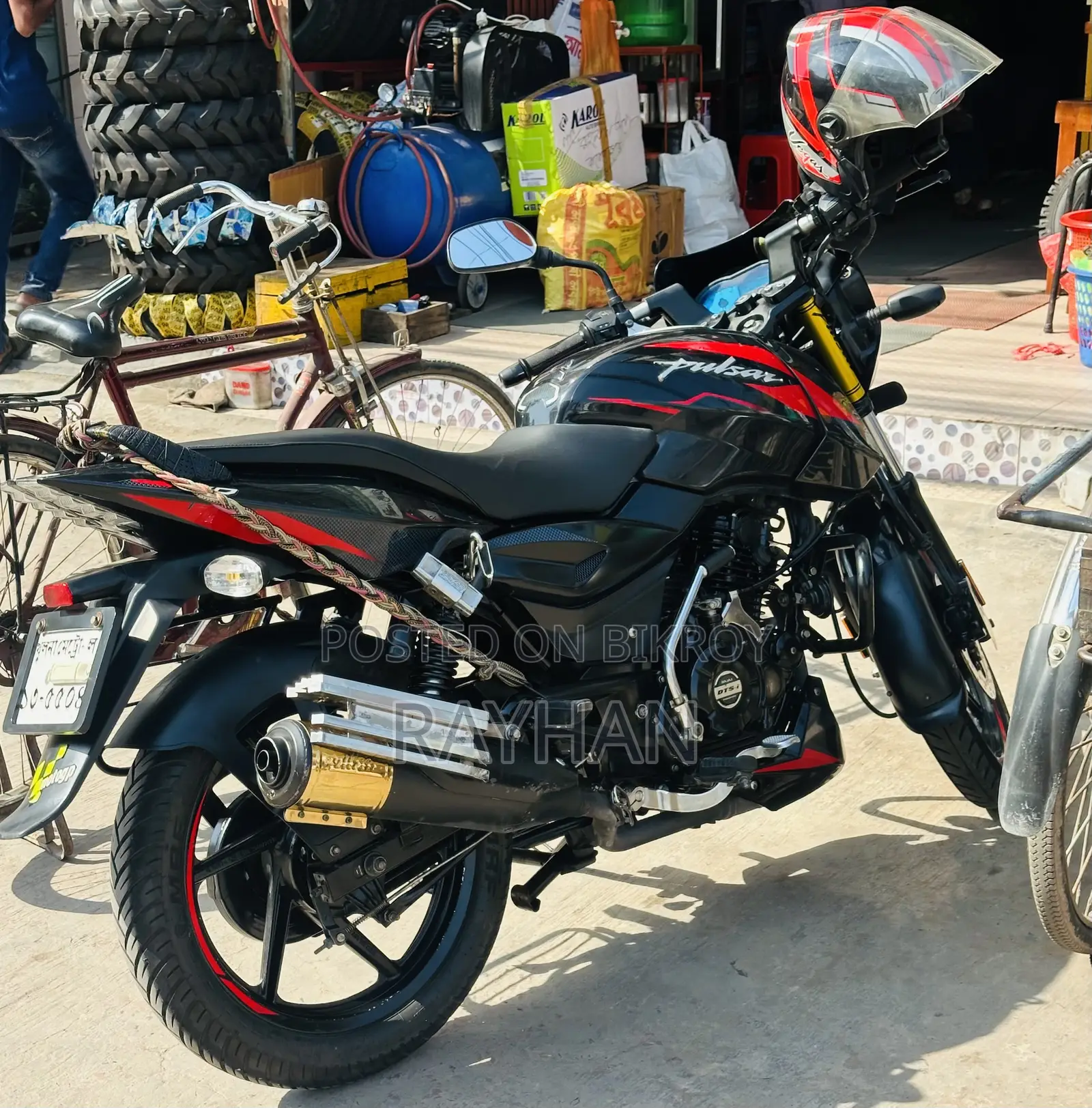 বাজাজ পালসার ১৫০ ২০২২ রেড