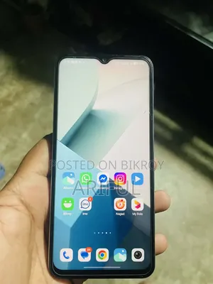Vivo Y18 64 GB Blue
