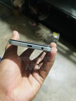 Vivo Y18 64 GB Blue