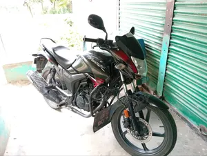 হিরো হাংক ১৫০ ২০২১ ব্ল্যাক