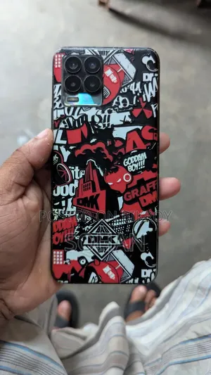 রিয়েলমি ৮ প্রো ১২৮ জিবি কালো