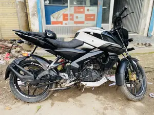 Bajaj Pulsar NS 160 2018 White