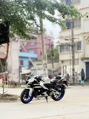 Yamaha R15M 2022