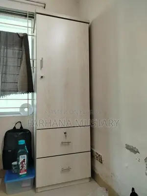 সিঙ্গেল আলমারি, ১ মাস আগে কেনা হয়েছে, রিসিভ দেওয়া হবে