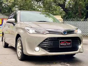 Toyota Axio 1.5 Hybrid G 2-Wheel Drive 2015 Gold