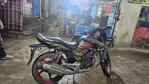 হিরো হাঙ্ক ২০১৬ ব্ল্যাক