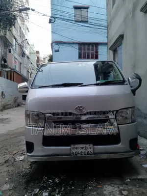 টয়োটা হাইএচ ২০১৭ সিলভার