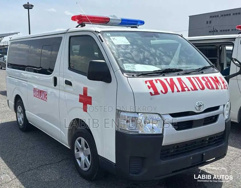 Toyota HiAce 2021 White