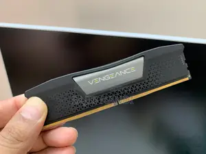 CORSAIR Vengeance 32GB DDR5 5600MHz ব্ল্যাক হিটসিংক ডেস্কটপ র‍্যাম