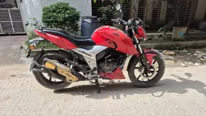 টিভিএস আপাচে ১৬০ ৪ভি ২০১৯ রেড