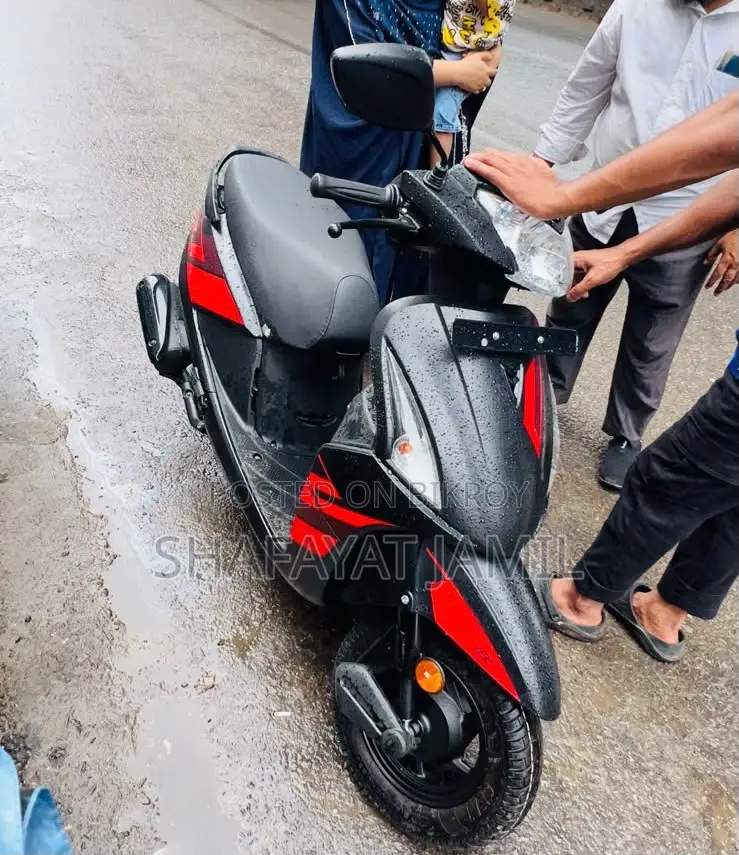 New Hero Pleasure 2025 Black