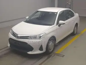 টয়োটা অ্যাক্সিও ২০২১ হোয়াইট