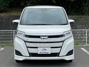 টয়োটা নোয়া ২০২১ পার্ল